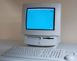 Macintosh-LC-575.jpg